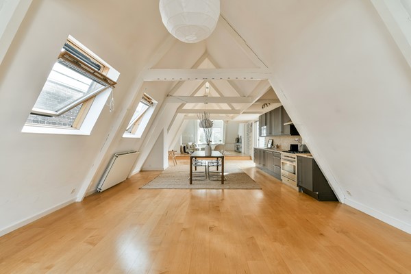 Medium property photo - Frederiksplein 26H, 1017 XN Amsterdam